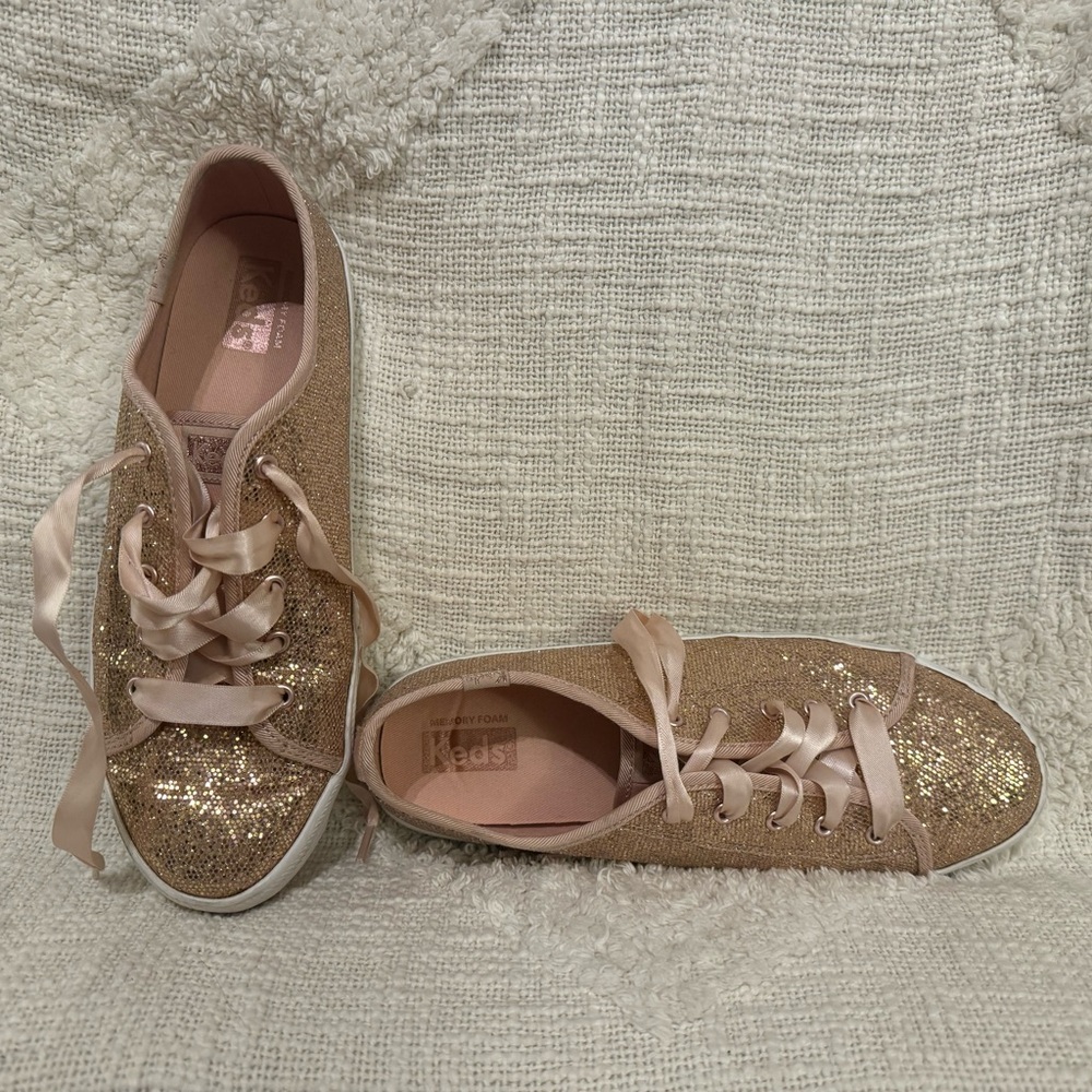 Kids size 4 rose gold keds!